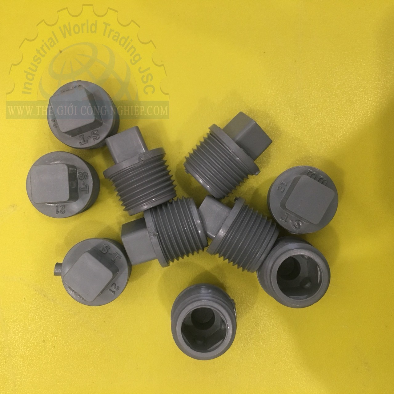 Nắp khóa, bịt đầu ống ren ngoài ø21 nhựa PVC Siêu Thành
