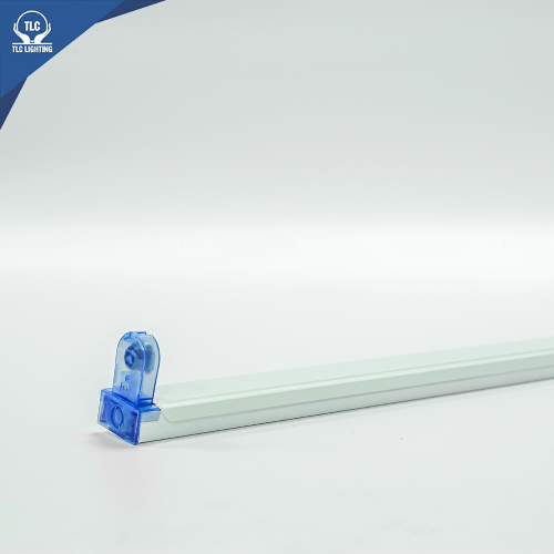 Máng tuýp đơn cao cấp TLC-TT8-PK-02, màu trắng