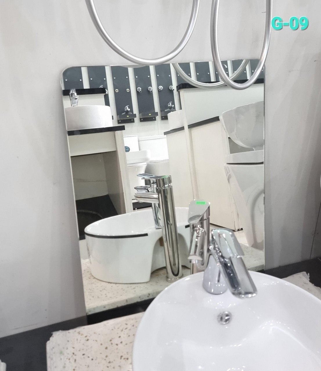 Gương 4 ly Việt Nhật, kích thước 50x70cm, Cắt Góc, + giá