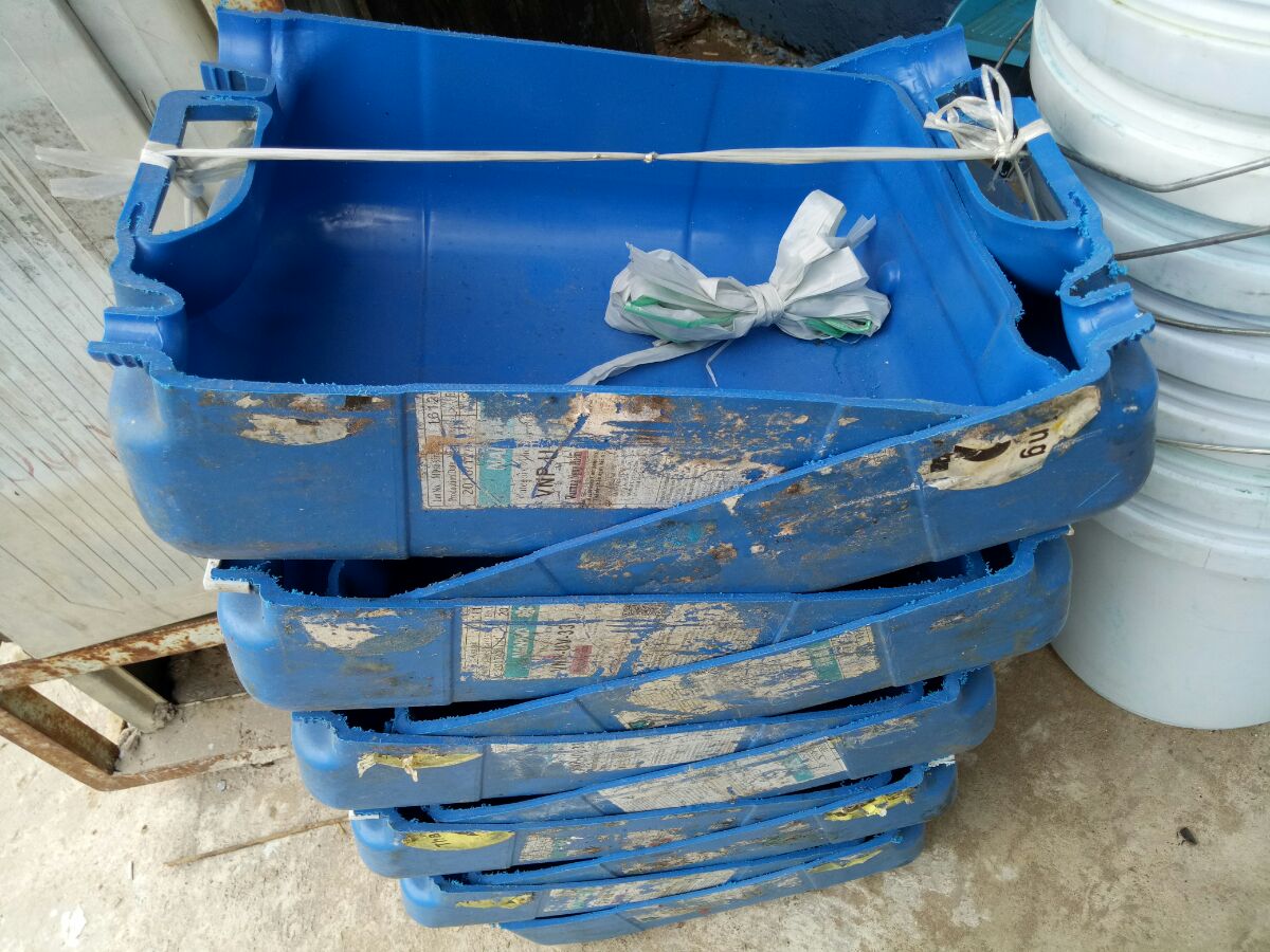 Máng trộn hồ màu xanh cỡ lớn