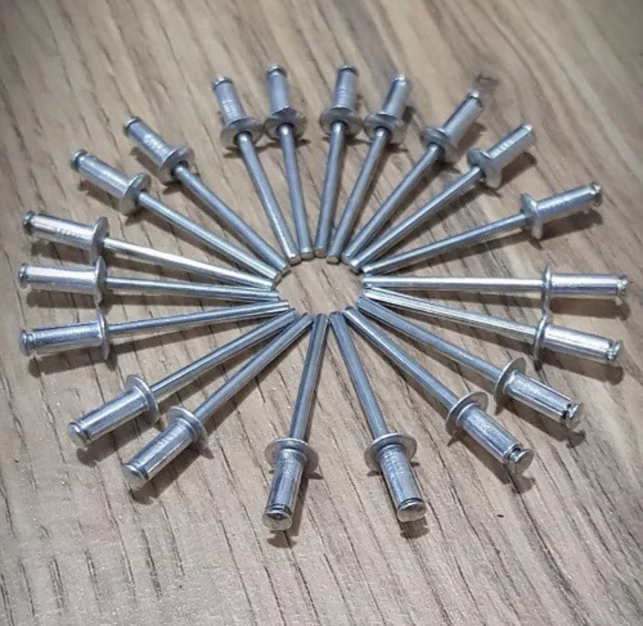 Đinh rút rive nhôm M4x10mm, đóng gói 500 con/ túi