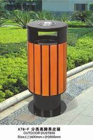 Thùng rác ngoài trời A78.F, thép giả gỗ kích thước 400*935 mm