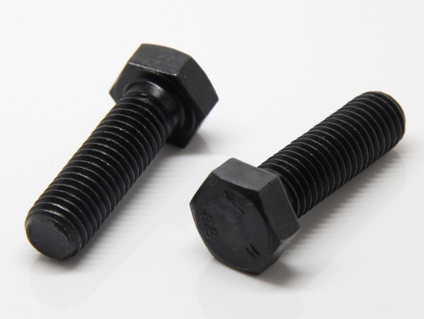 Bulong đen 8.8 (gồm: thân, tán, long đền)  M16x70mm
