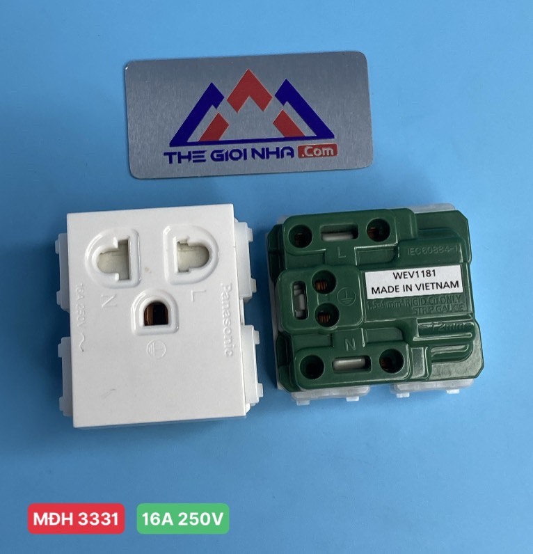 Ổ cắm đơn có màn che và dây nối đất Panasonic WEV1181SW, 250VAC - 16A, cắm nhanh