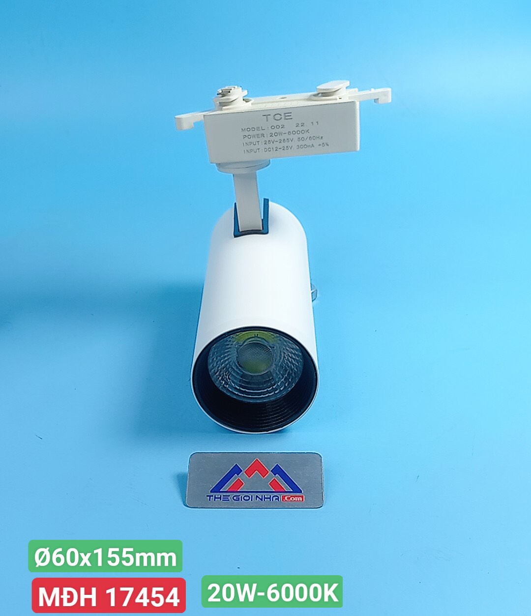 Đèn led chiếu điểm gắn thanh ray thân trắng 20W TCE CD 002, Ánh Sáng Trắng, kích thước Ø60x155mm (