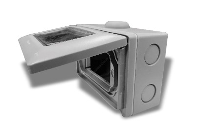 Hộp có nắp che mưa lắp nổi 3 thiết bị Panasonic WEG8973LH-VN