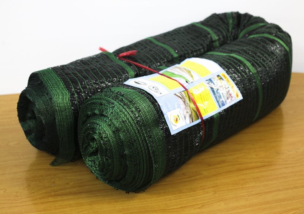 Lưới che nắng màu xanh đen, kích thước 4x50m