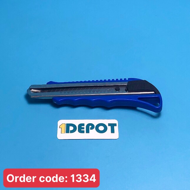 Dao rọc giấy rộng 18mm 229B Berry Lion