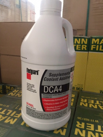 Nước làm mát Fleetguard DCA4 - DCA65L 1,89 Lít/Bình