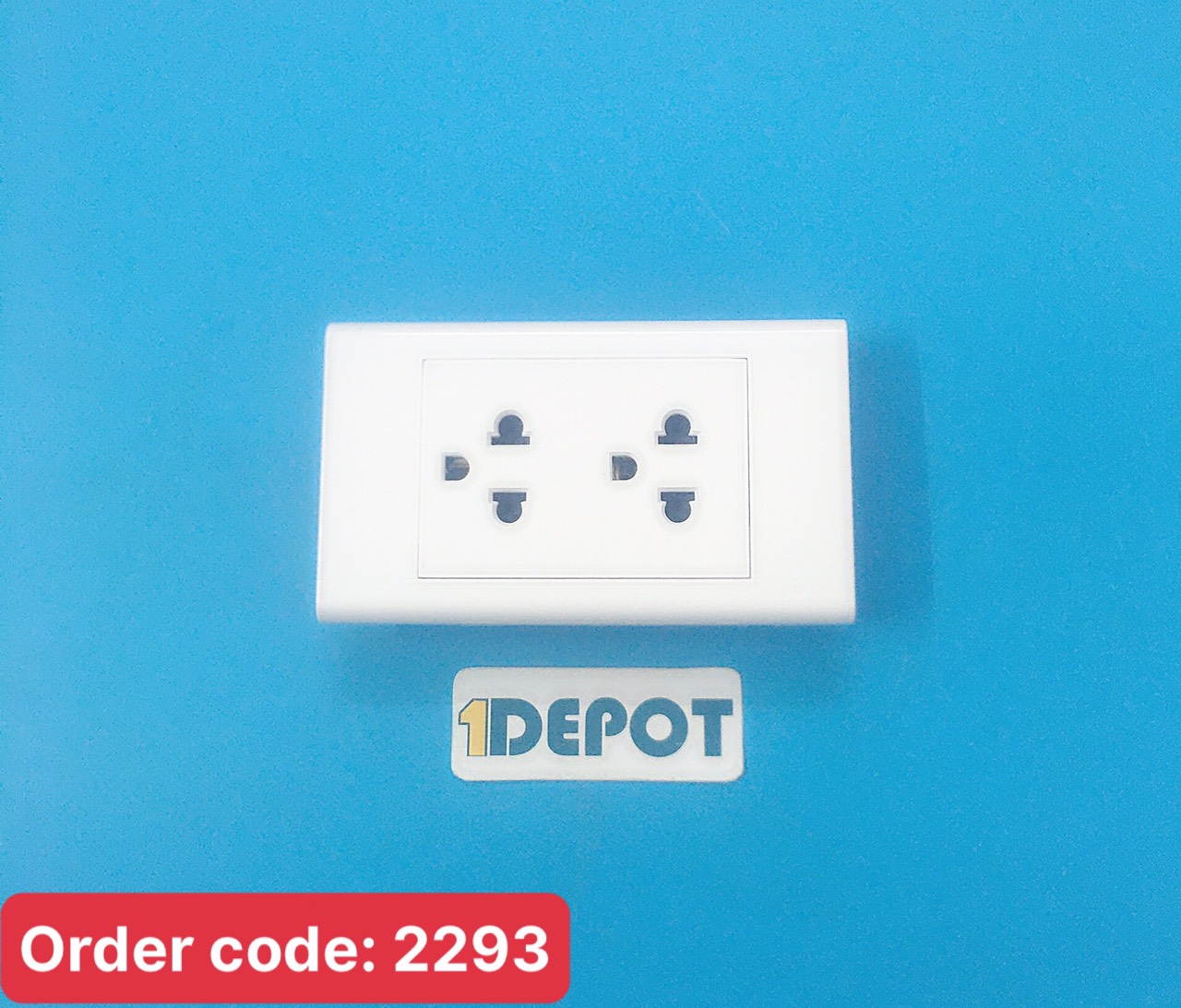 Ổ cắm đôi 3 chấu Sino S18UE2
