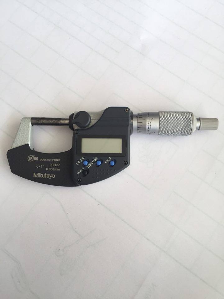 Panme đo ngoài điện tử Mitutoyo 293-330-30, 0-1″/0-25mm x 0.001 mm