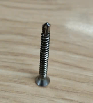 Vít đầu bằng đuôi lả inox 304, KT 4x45mm